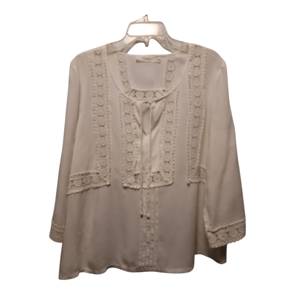 Solitaire blouse white rayon lace cotton 1X office feminine neutral vanilla girl